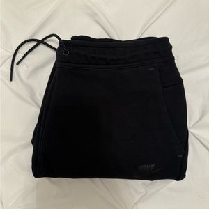 NIKE Tech fleece shorts